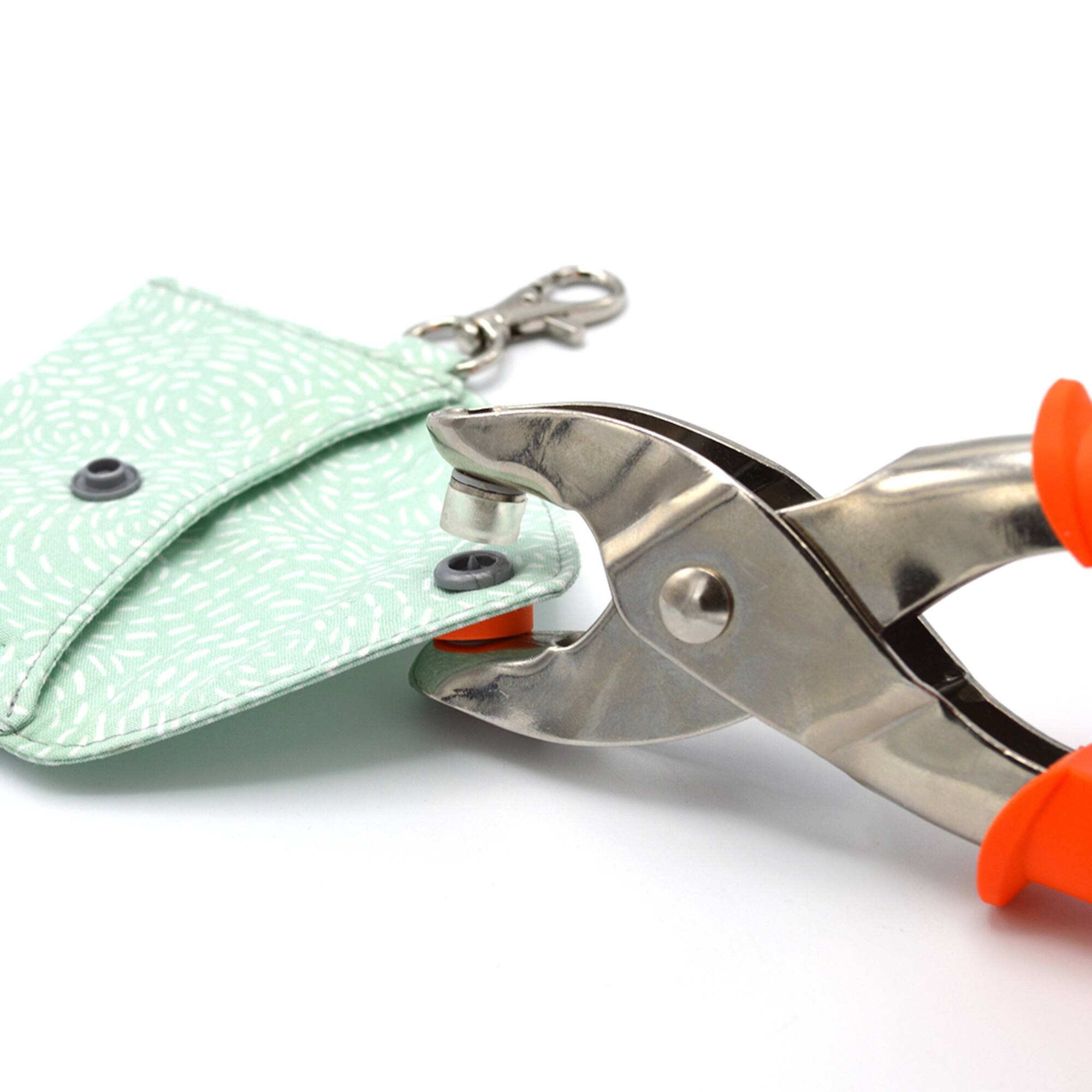 6 Pack: Dritz® Plastic Snap Pliers